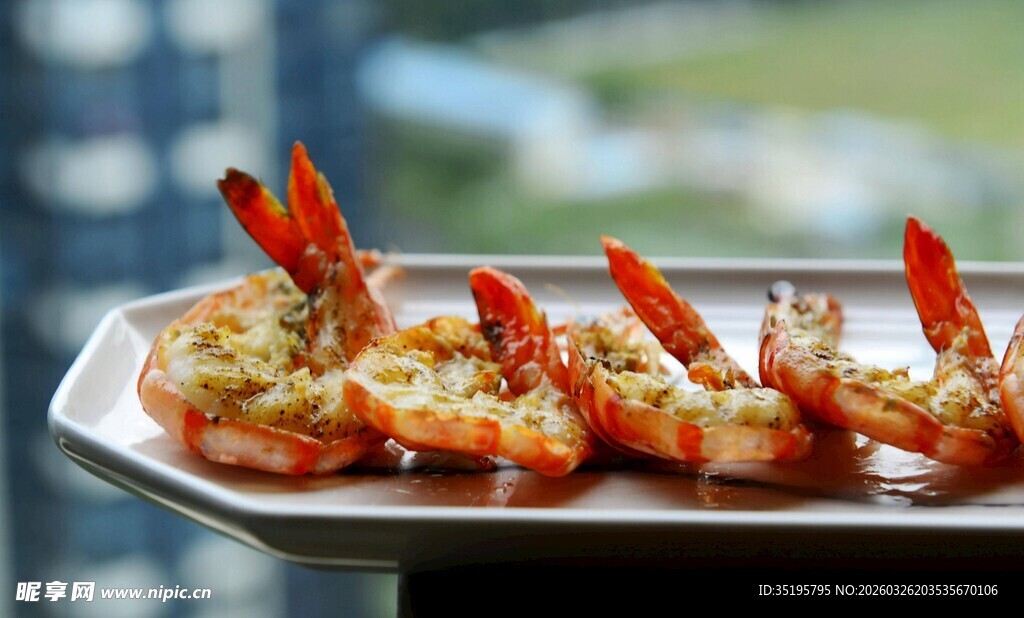 美味蒜蓉烤虾