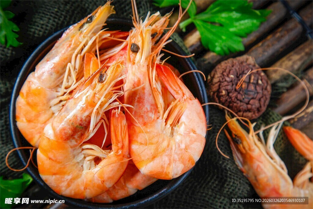 美味大虾色泽诱人