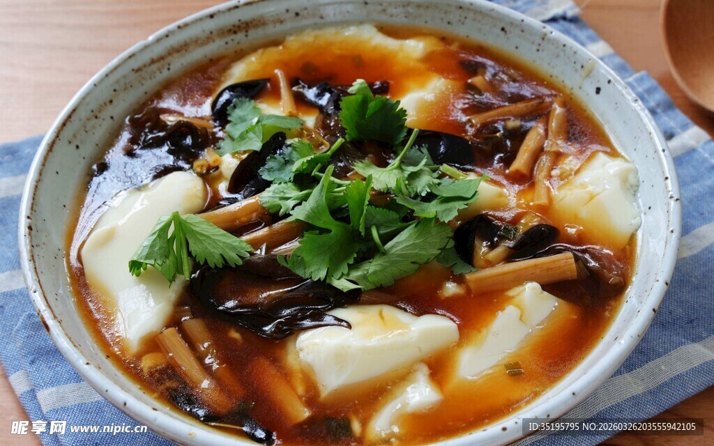 美味酸辣汤鲜香好滋味