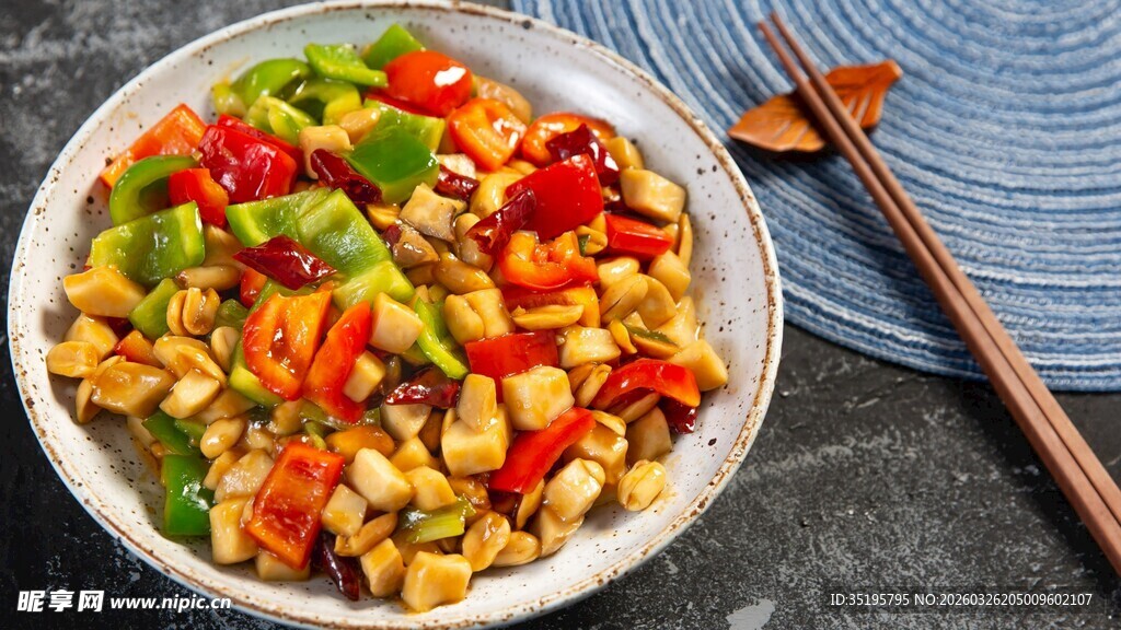 彩椒炒玉米粒