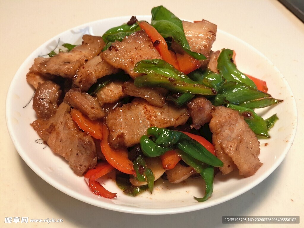青椒红椒炒肉片
