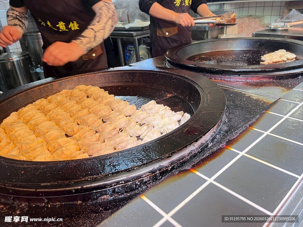 现场制作的美味特色饼