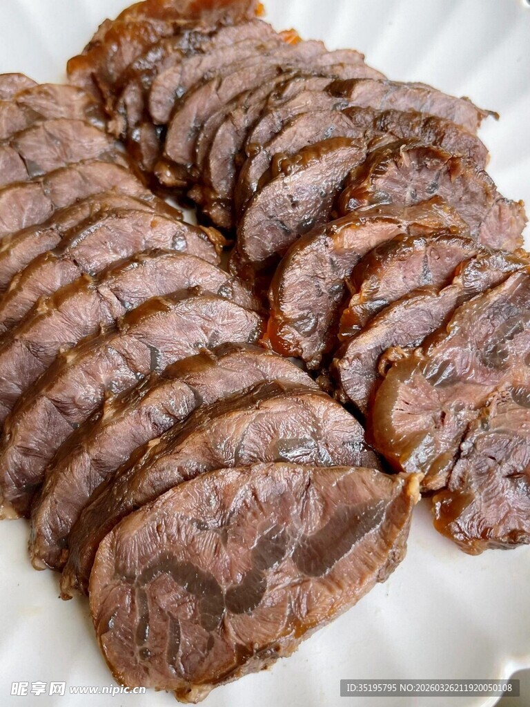美味切片熟牛肉