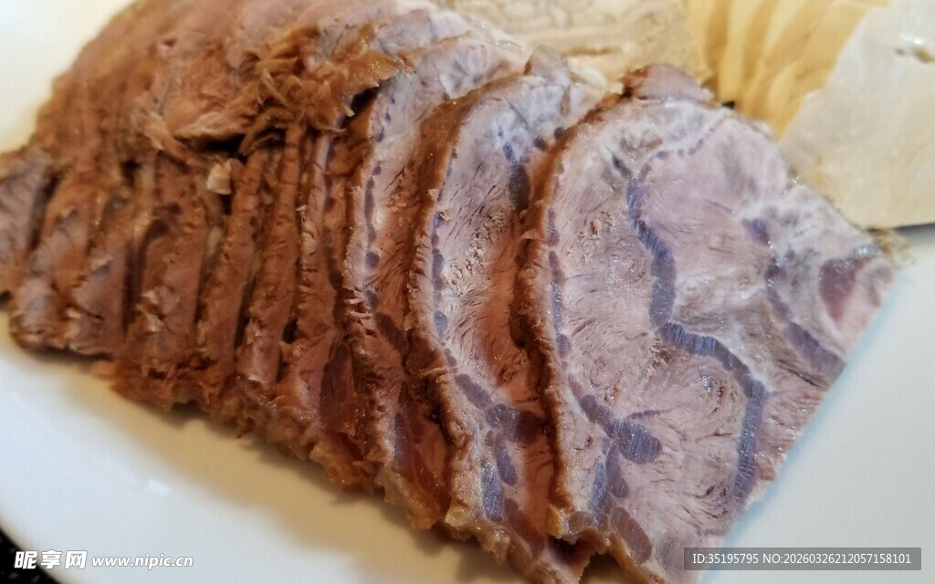 美味熟牛肉切片