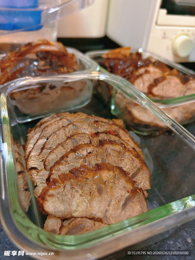 美味切片熟食诱人餐食