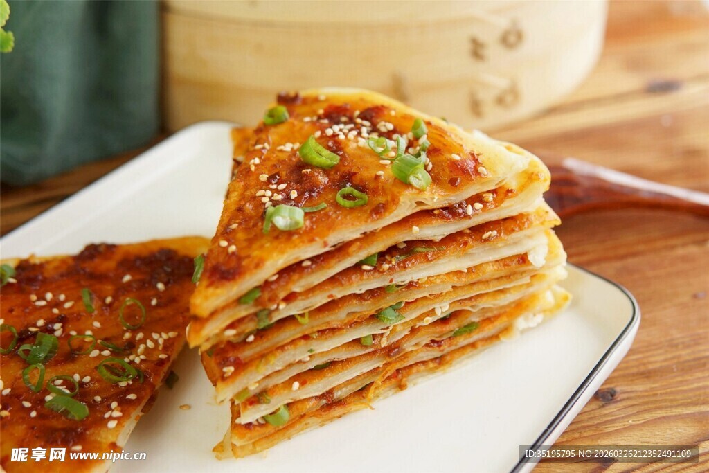 美味多层煎饼切片展示