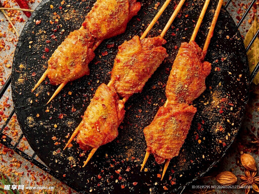美味鸡肉串诱人烧烤美食