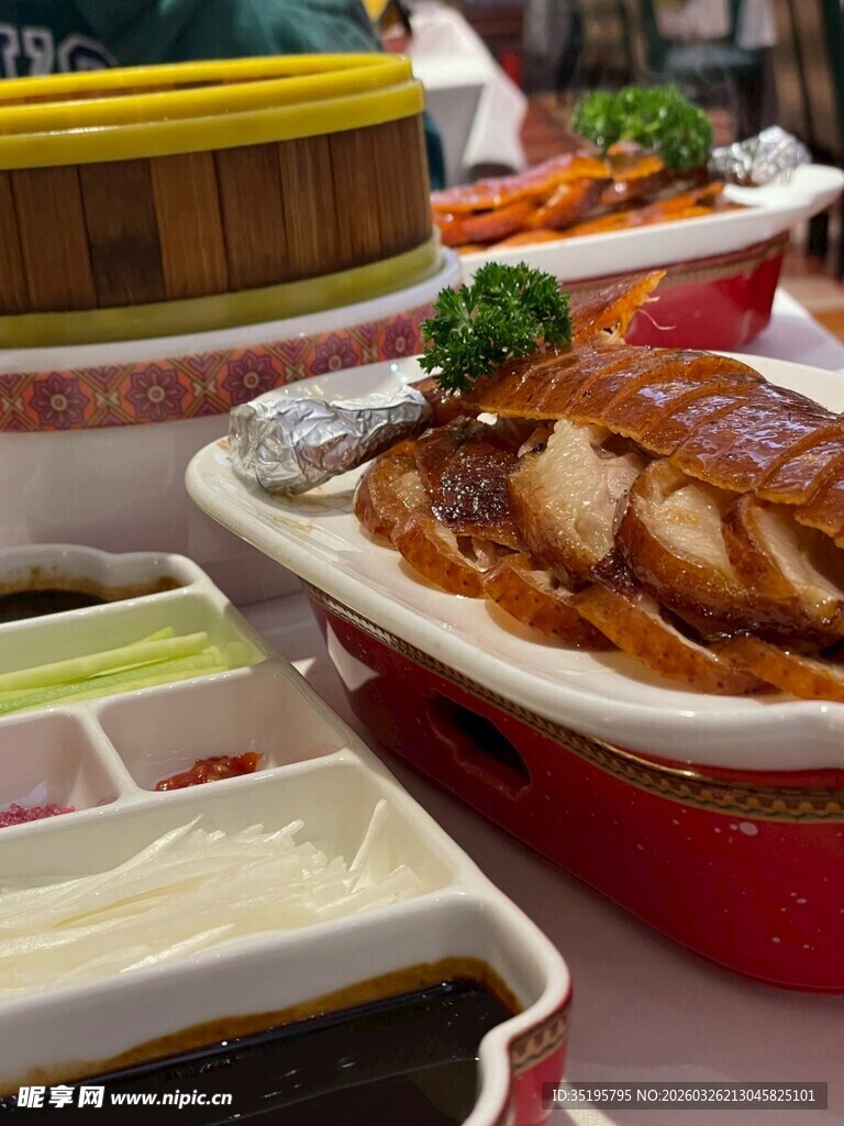 美味中式烧腊拼盘展示