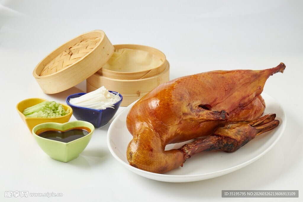 美味烤乳鸽配特色佐料