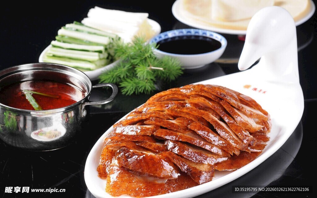 美味北京烤鸭及配菜
