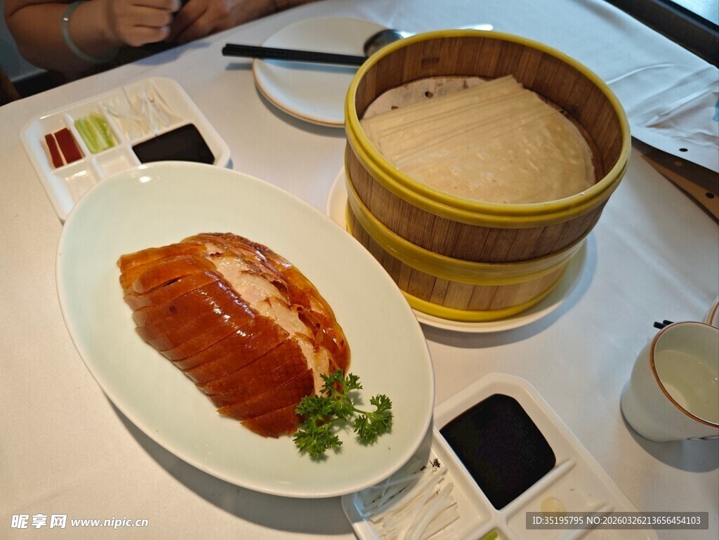 美味烧腊与蒸笼点心