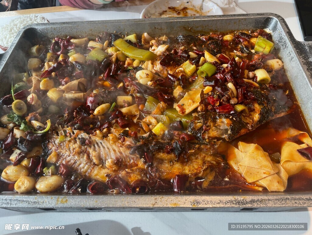 美味香辣烤鱼诱人呈现