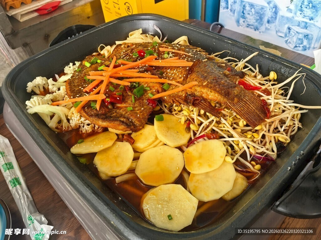 美味丰盛的家常烤肉拌饭