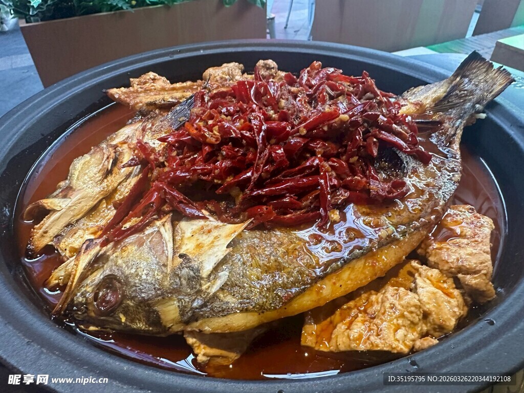 红烧鲈鱼美食诱人呈现