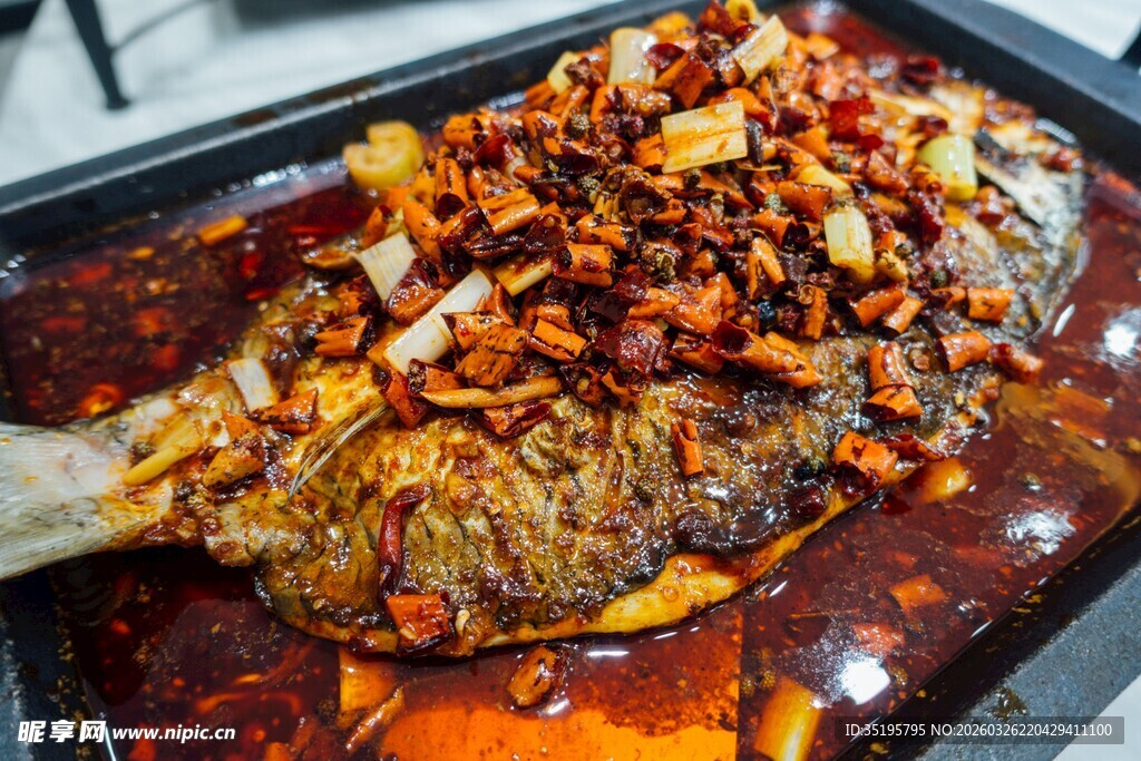 香辣烤鱼诱人美食
