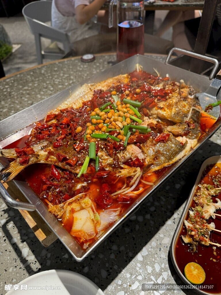 美味诱人的特色烤鱼大餐