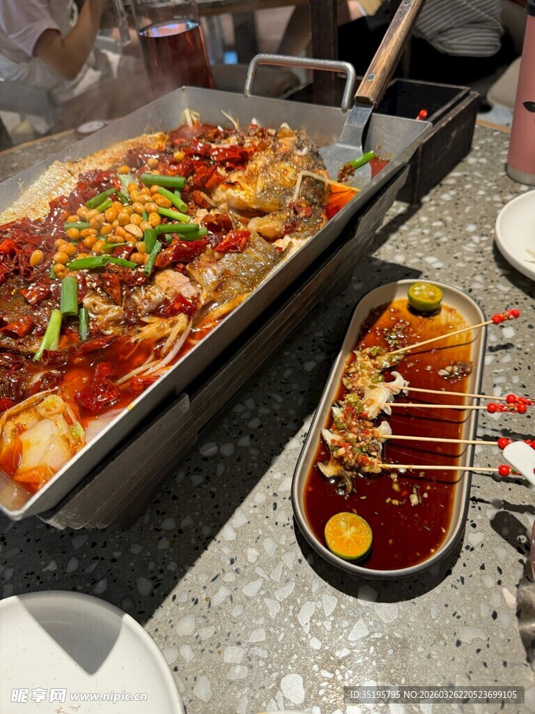 美味火锅与特色蘸料