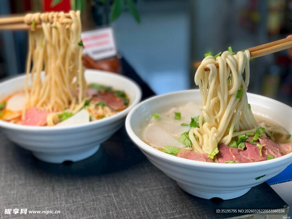 美味拉面诱人呈现