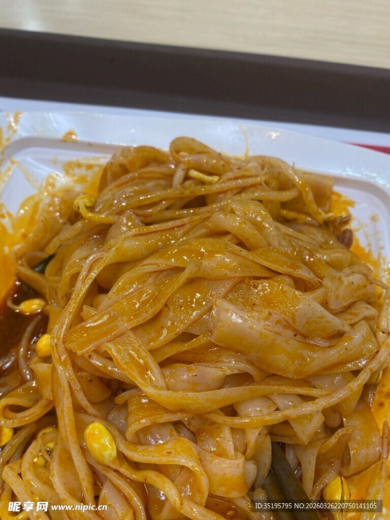 美味诱人的特色炒粉条
