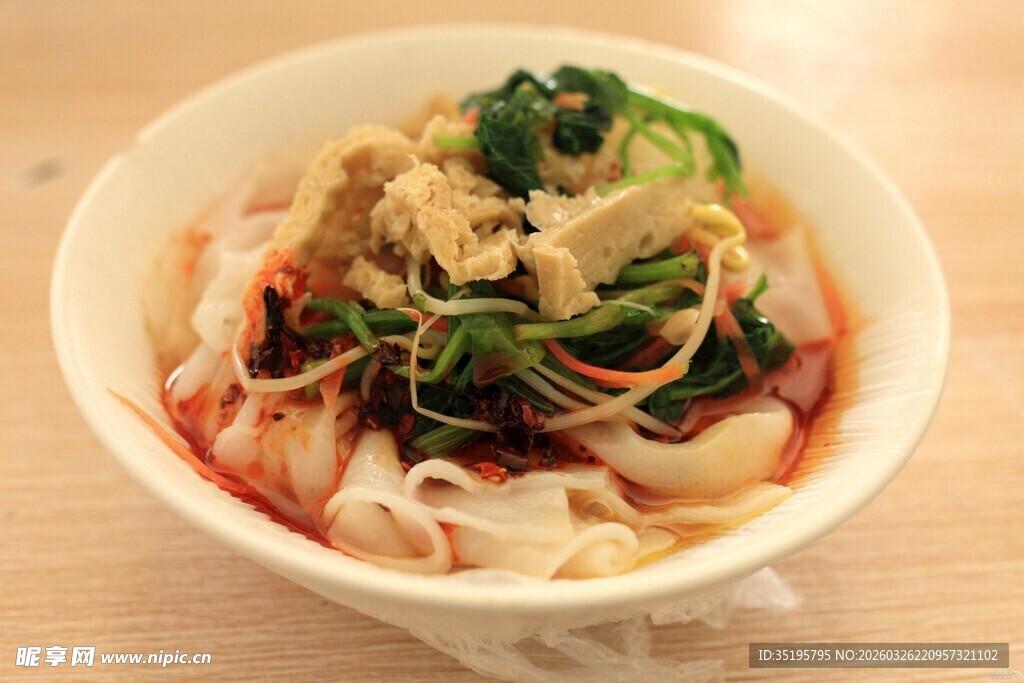 美味蔬菜肉丝米粉