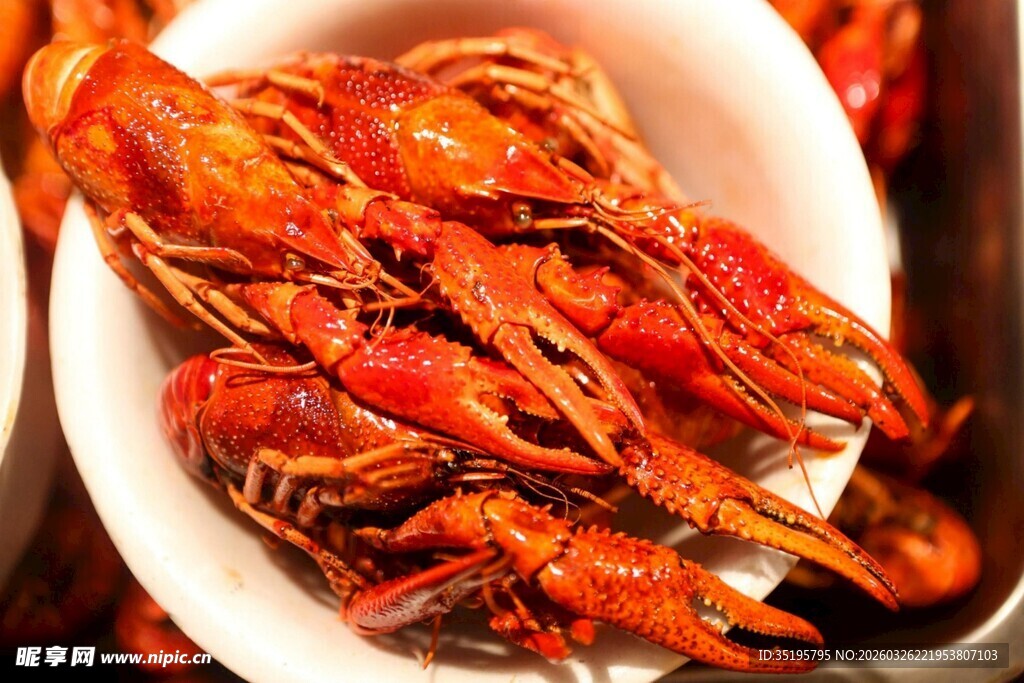 美味小龙虾装盘展示