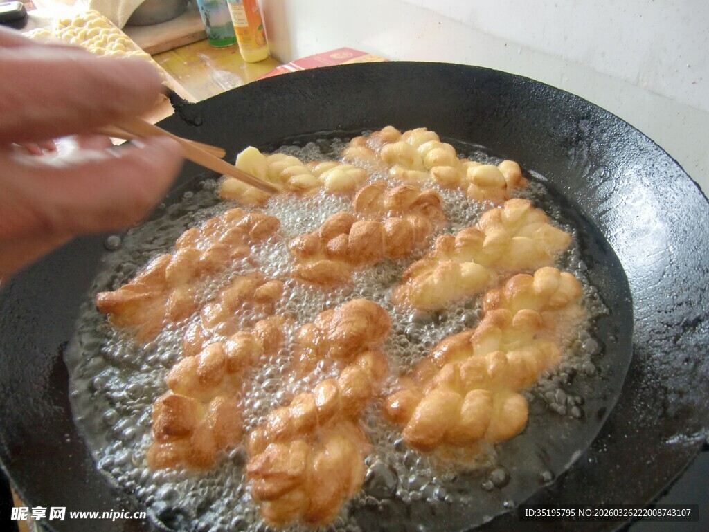 锅中油炸美味小食
