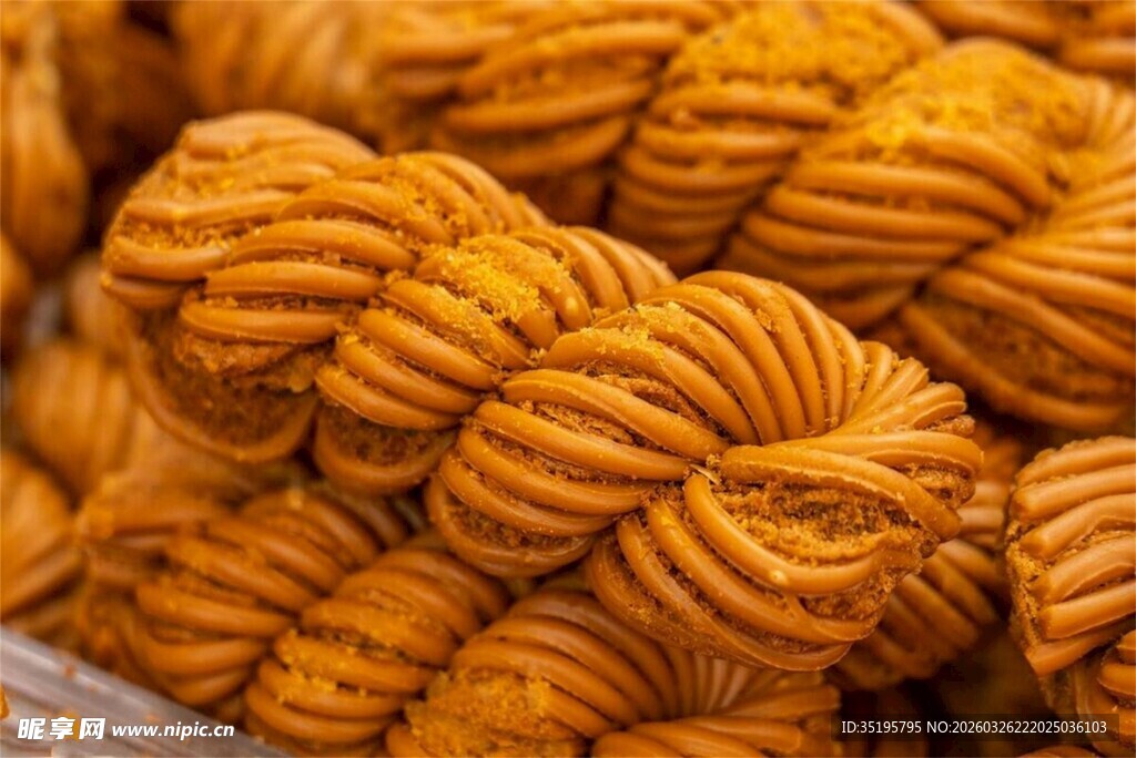 美味麻花堆叠展示