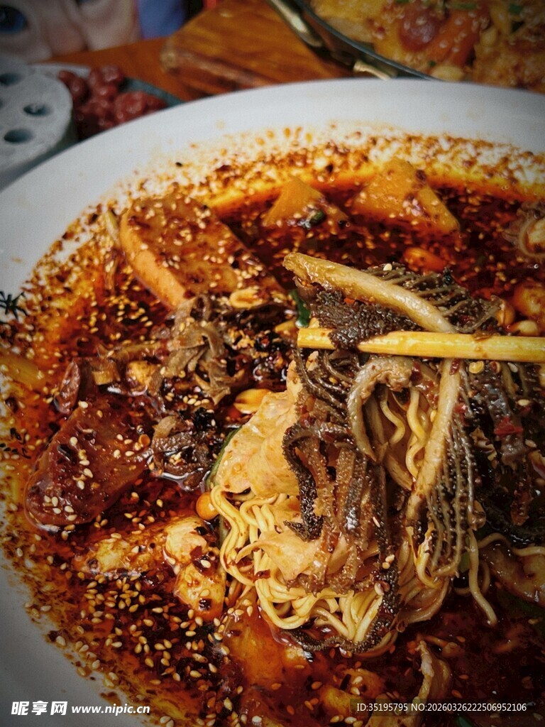 香辣诱人的红油凉拌菜