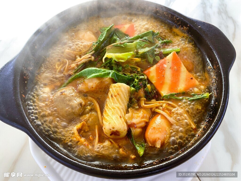 美味蔬菜豆腐煲