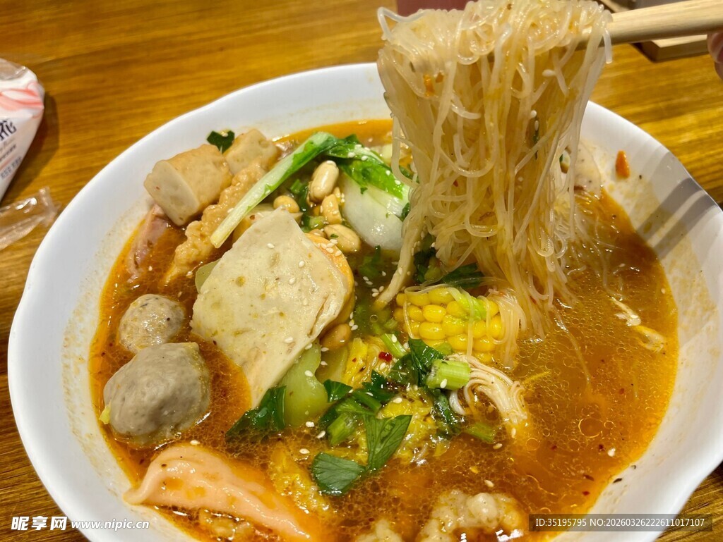 美味丰盛的特色汤面