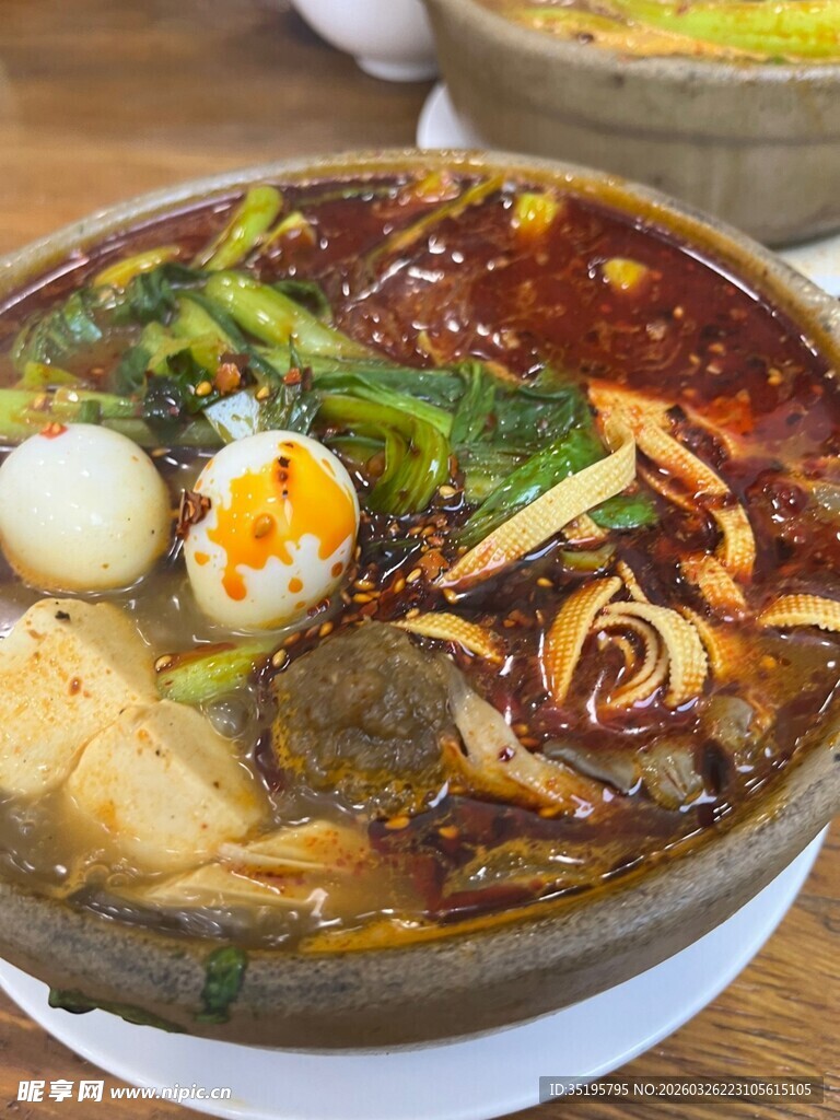 美味丰盛的特色风味麻辣烫