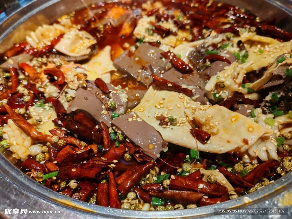 麻辣鲜香的特色毛血旺