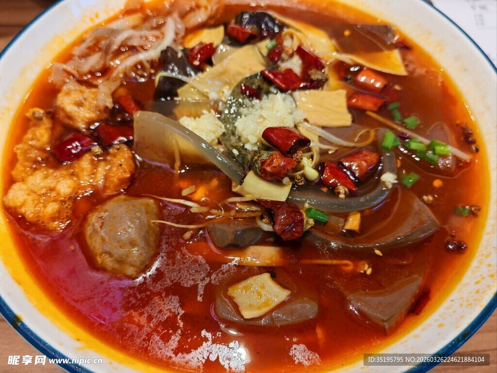 麻辣鲜香的特色毛血旺