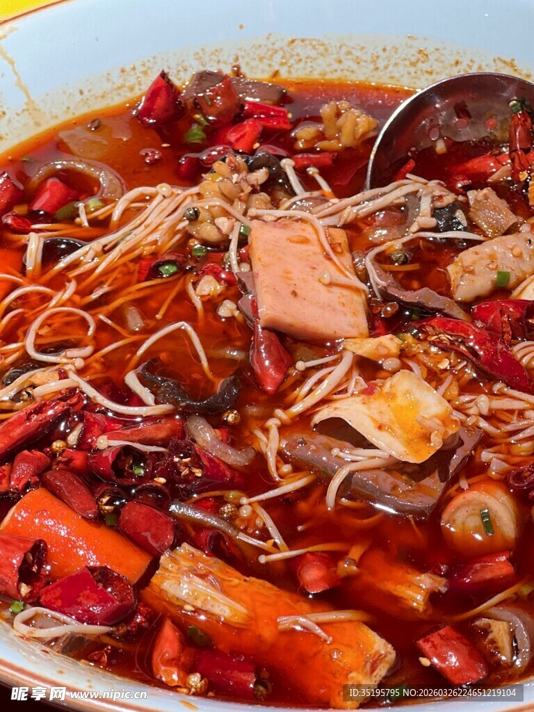 麻辣鲜香的美味红油火锅