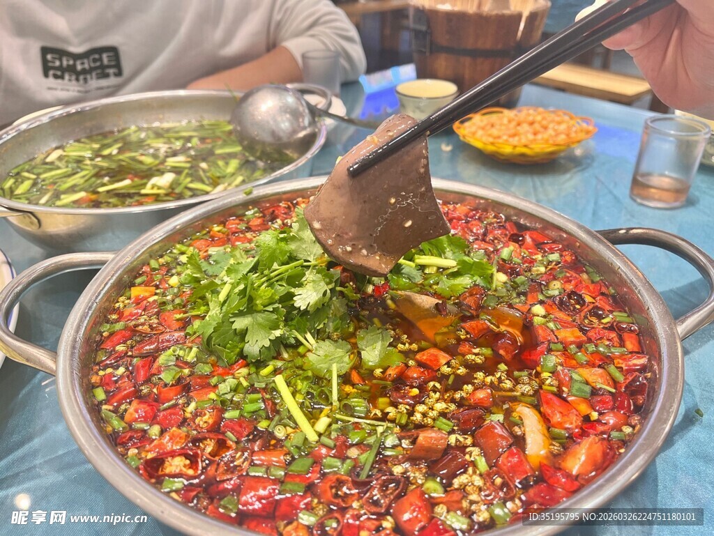 鲜香麻辣的特色火锅料理
