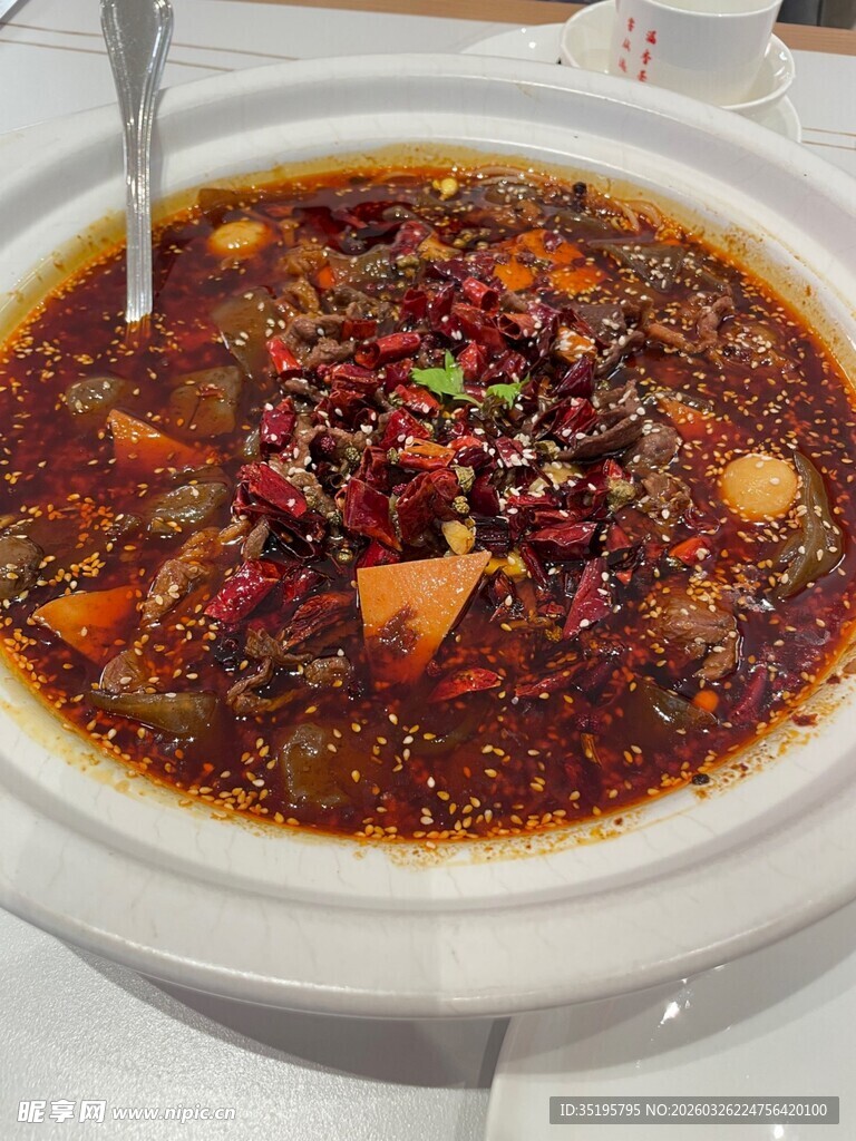 麻辣鲜香毛血旺