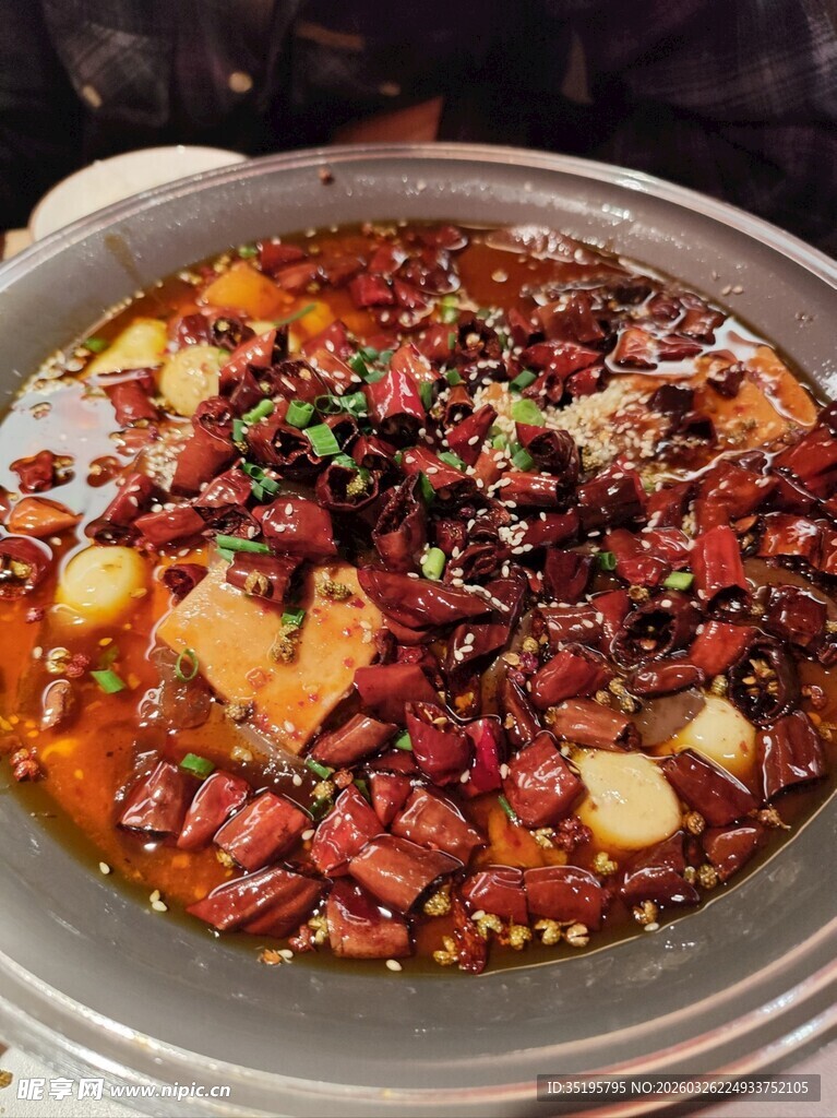 麻辣鲜香的美味毛血旺