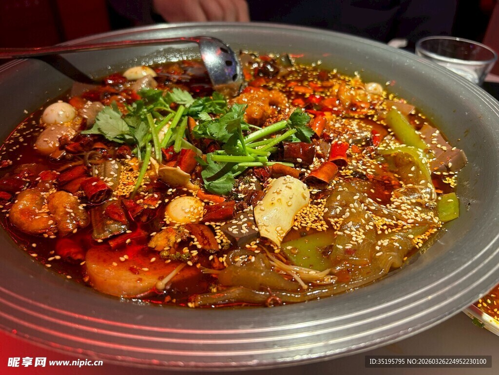 美味麻辣香锅诱人呈现