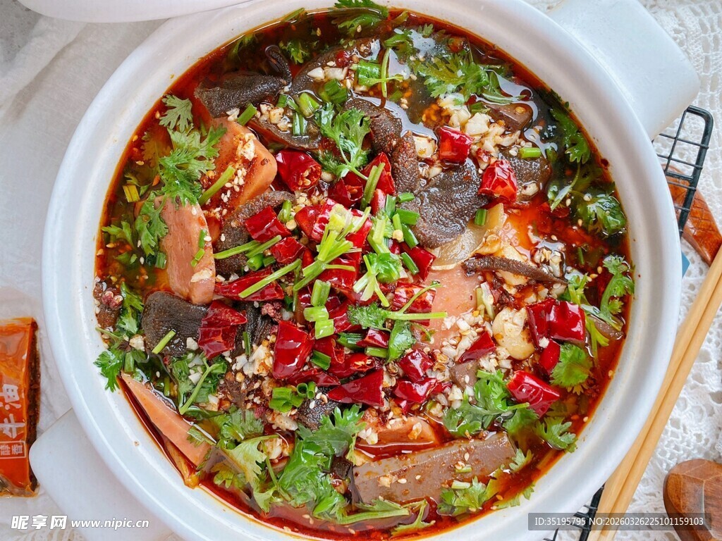 麻辣鲜香毛血旺