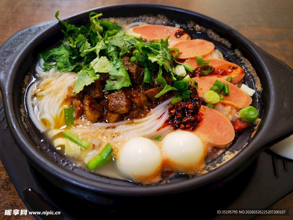 美味砂锅丸子汤