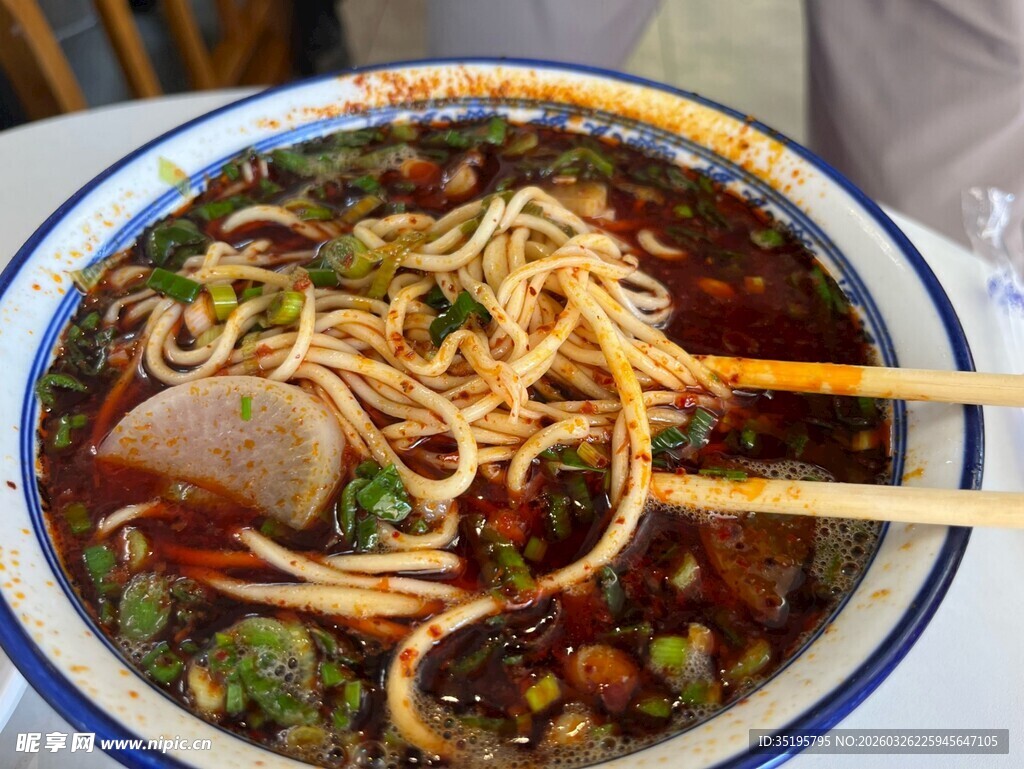 美味诱人的特色汤面