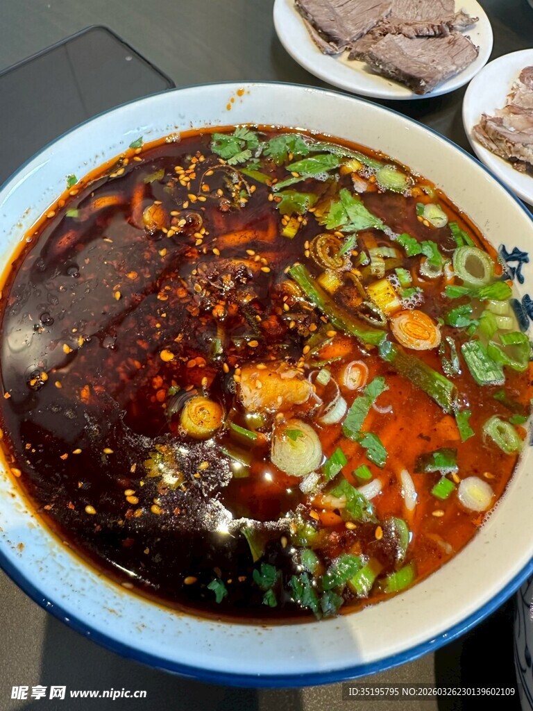 香辣诱人的特色水煮鱼