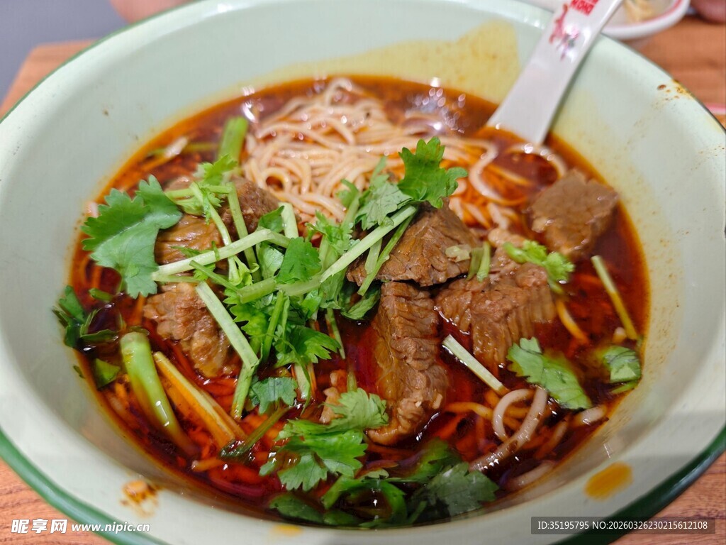 美味牛肉汤面