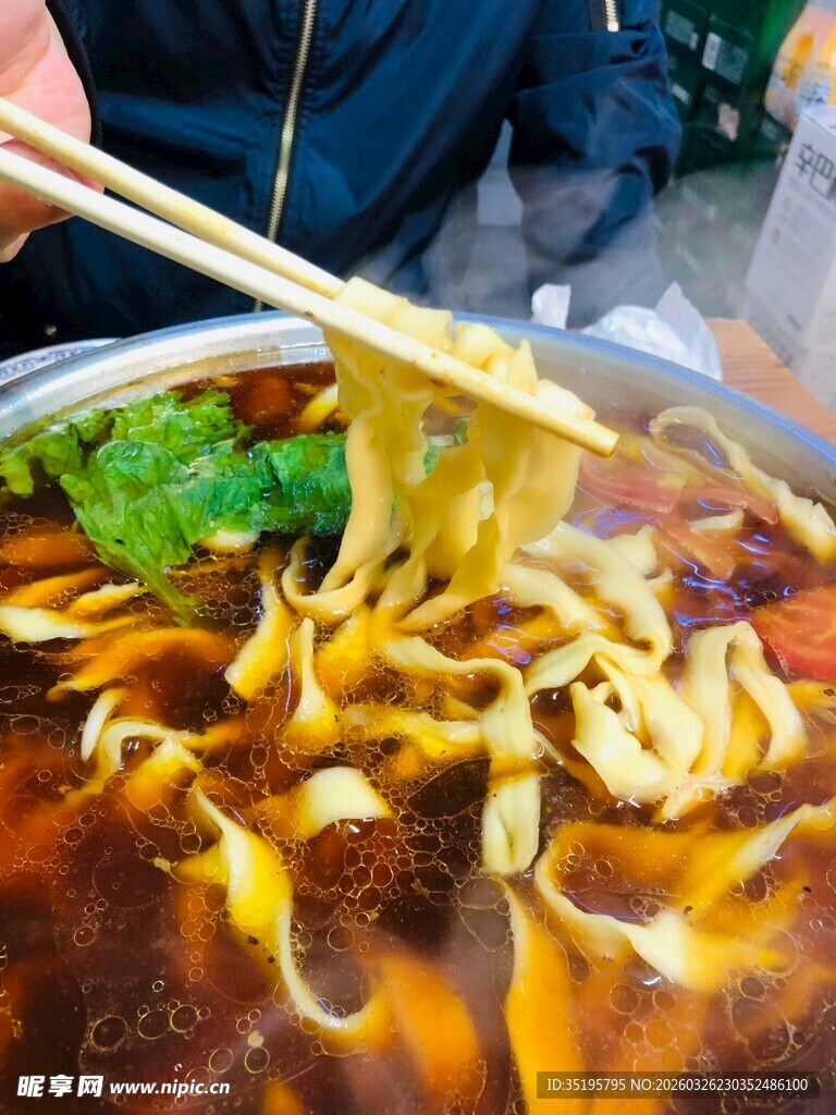 热气腾腾的美味手工面条