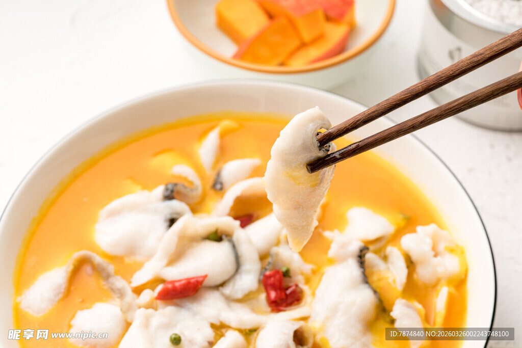 金汤鱼片美食诱人呈现