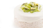 猕猴桃装饰的美味蛋糕
