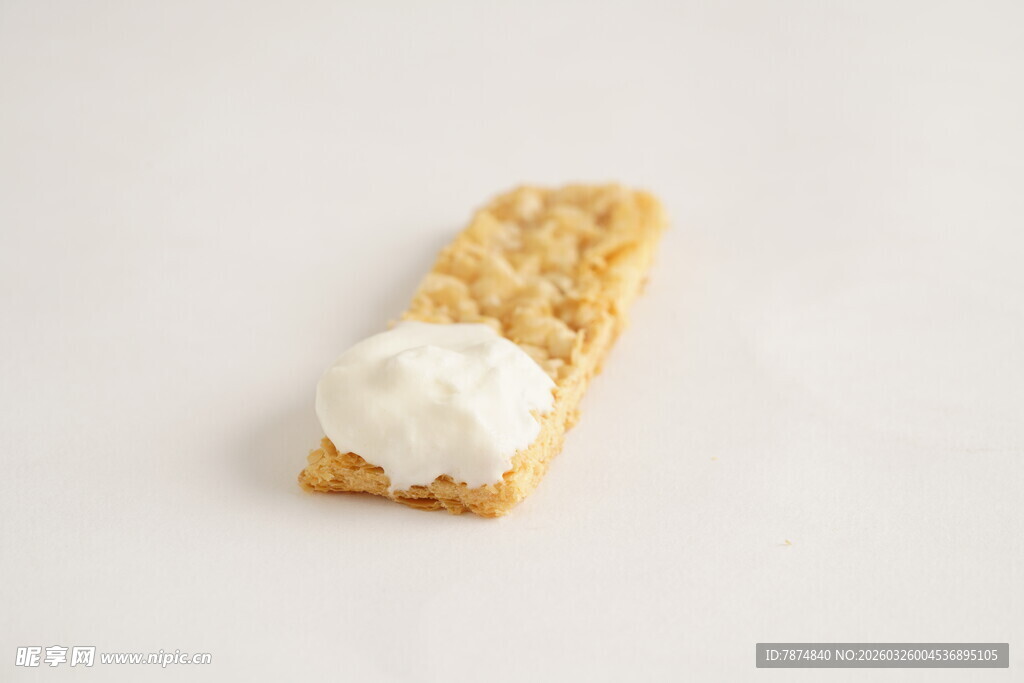 奶油配脆饼 美味小食