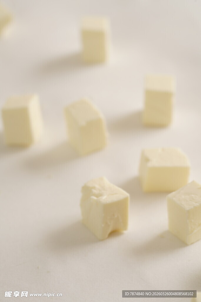 白色方块状奶酪特写