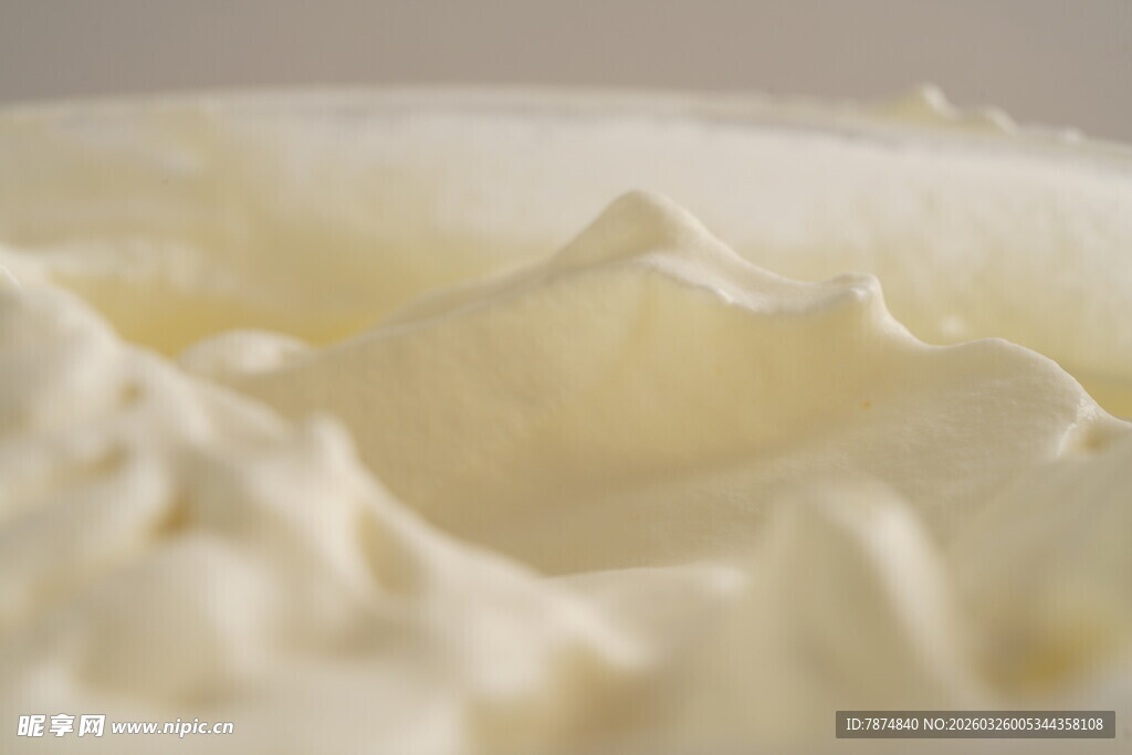 细腻鲜奶油特写