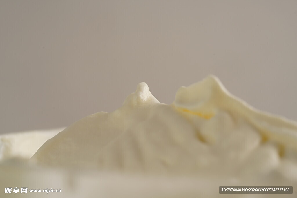 细腻鲜奶油特写